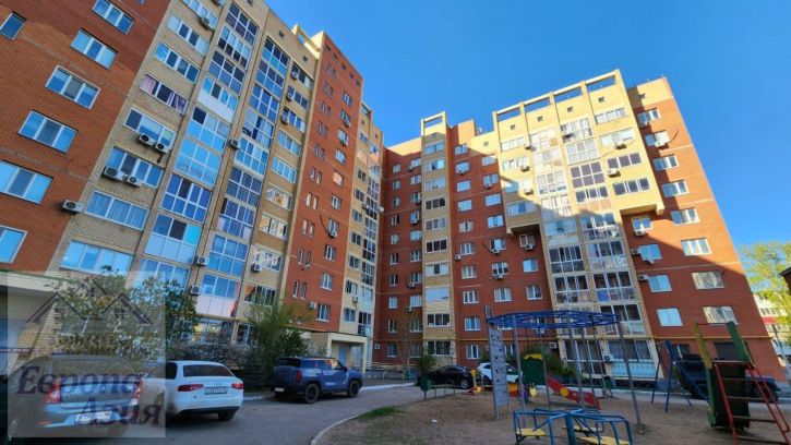 2-комн квартира Самолетная ул, 196
