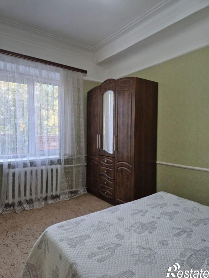 3-комн квартира пр-д Коммунаров, 20,  д. 20