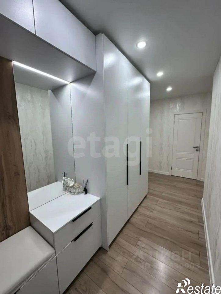 2-комн квартира улица Автомобилистов, 15,  д. 15