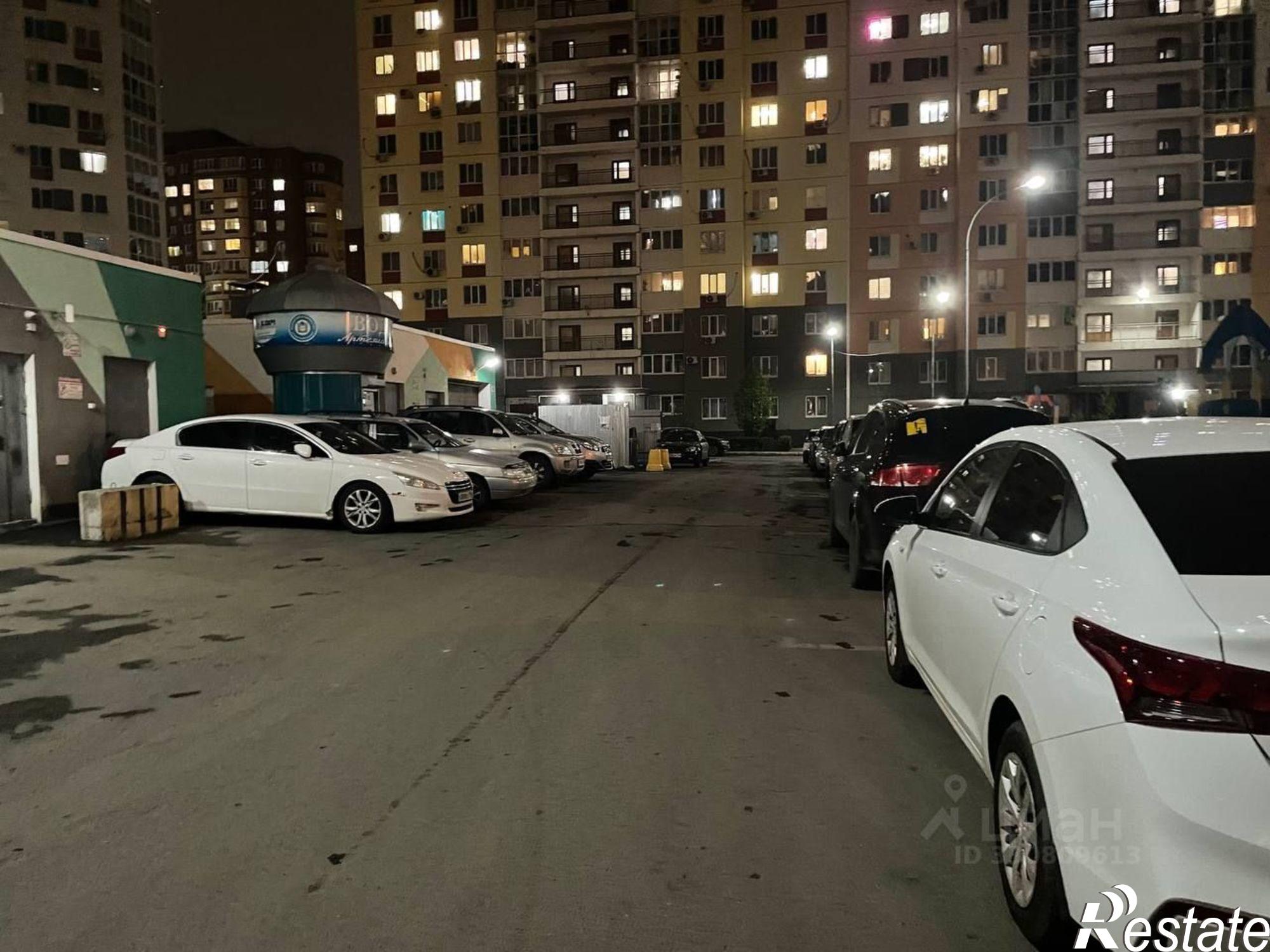 Купить гараж, место в паркинге за 2 220 010 рублей на улица Поляничко, 10