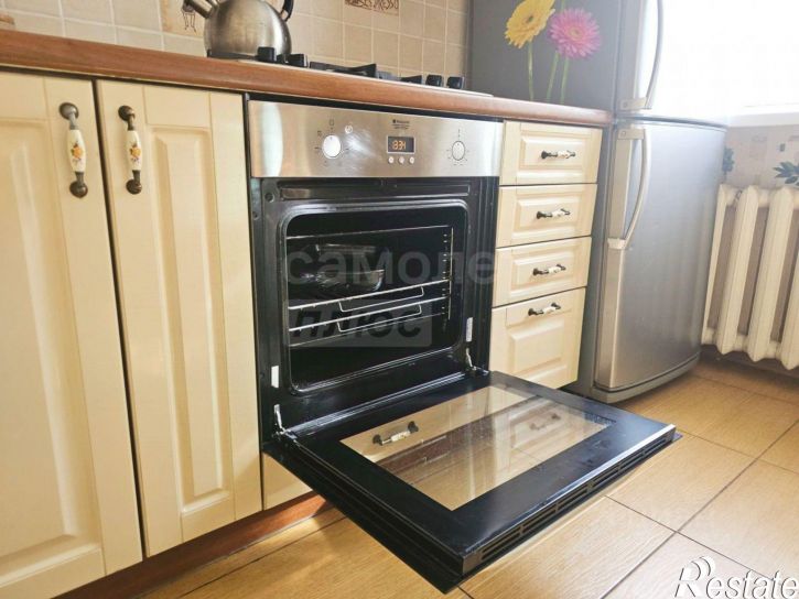 3-комн квартира улица Постникова, 9А,  д. 9А