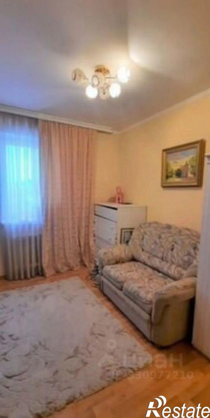 4-комн квартира пр-кт Гагарина, 52/1,  д. 52/1