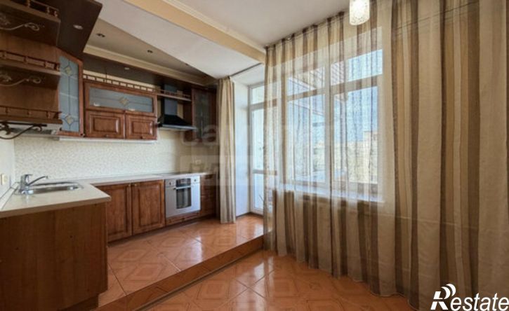 4-комн квартира Ноябрьская улица, 47,  д. 47