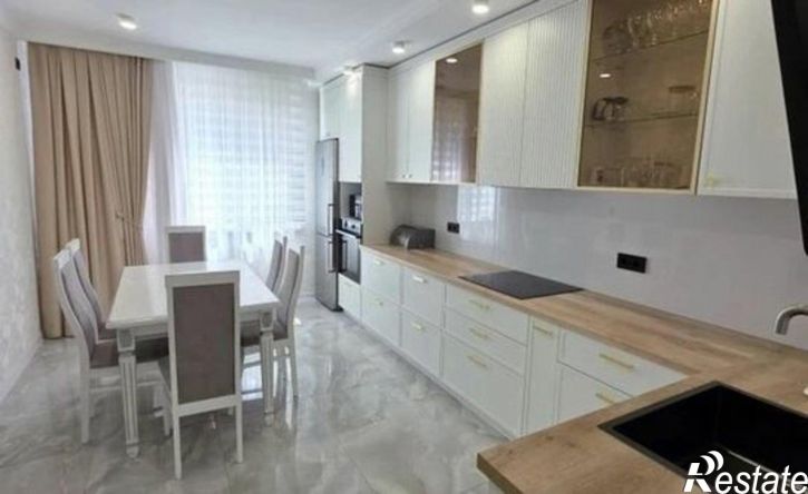 3-комн квартира ул Автомобилистов, 13,  д. 13