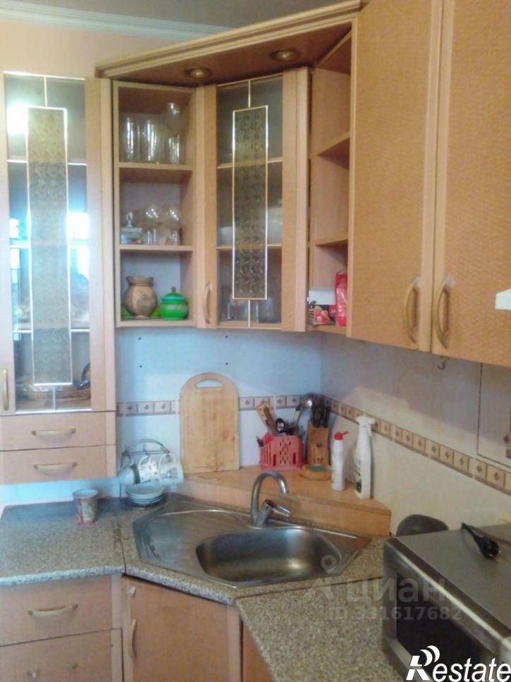 3-комн квартира проспект Гагарина, 49,  д. 49