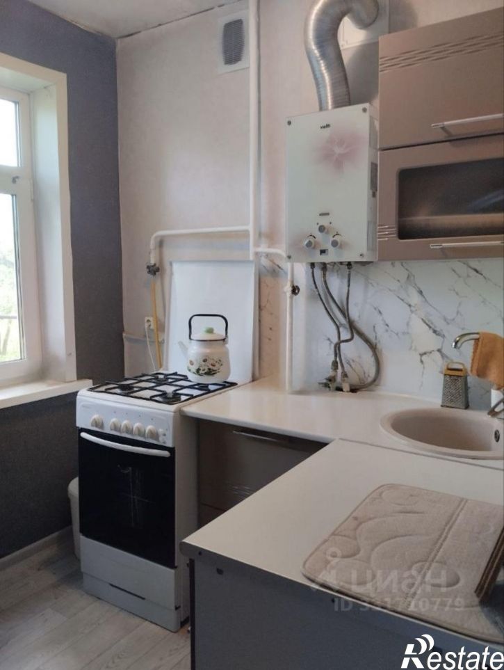 2-комн квартира пр-кт Победы, 121,  д. 121
