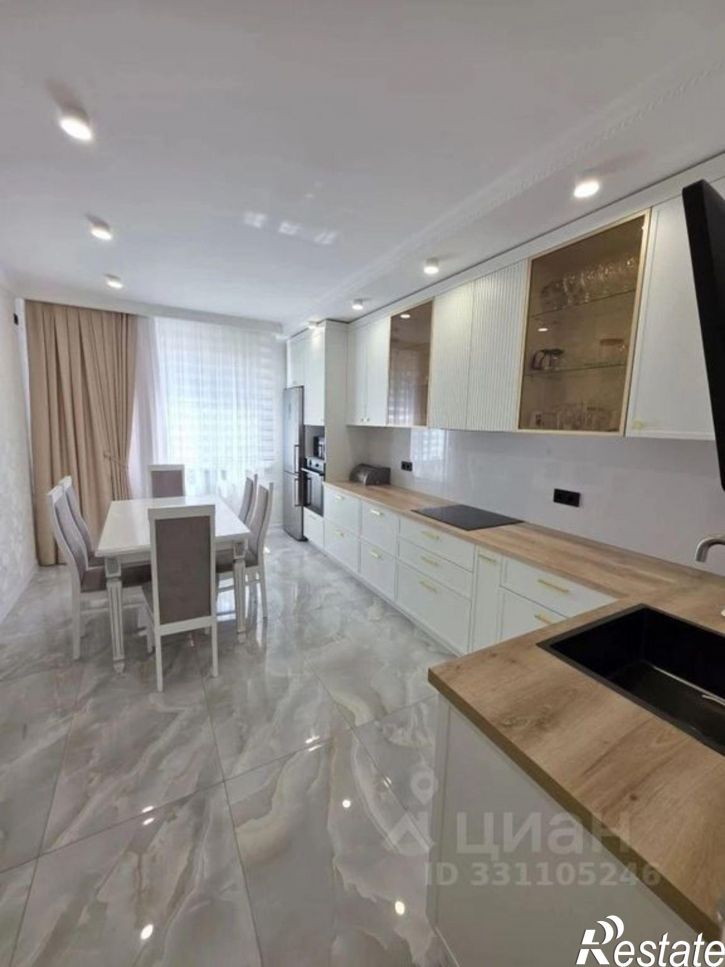 3-комн квартира ул Автомобилистов, 13,  д. 13