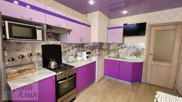 3-комн квартира Салмышская ул, 52