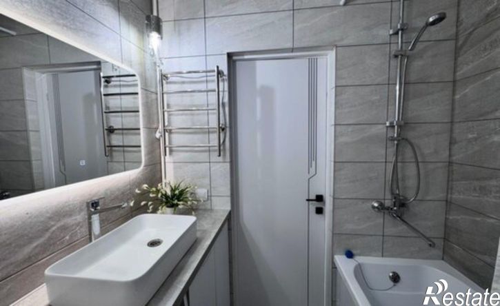 2-комн квартира ул Геннадия Донковцева, 7,  д. 7