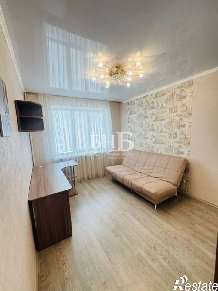 4-комн квартира пр-кт Победы, 176,  д. 176
