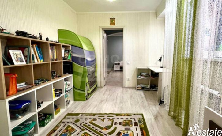 4-комн квартира ул Газпромовская, 67,  д. 67