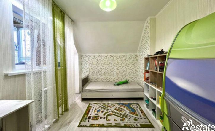 4-комн квартира ул Газпромовская, 67,  д. 67