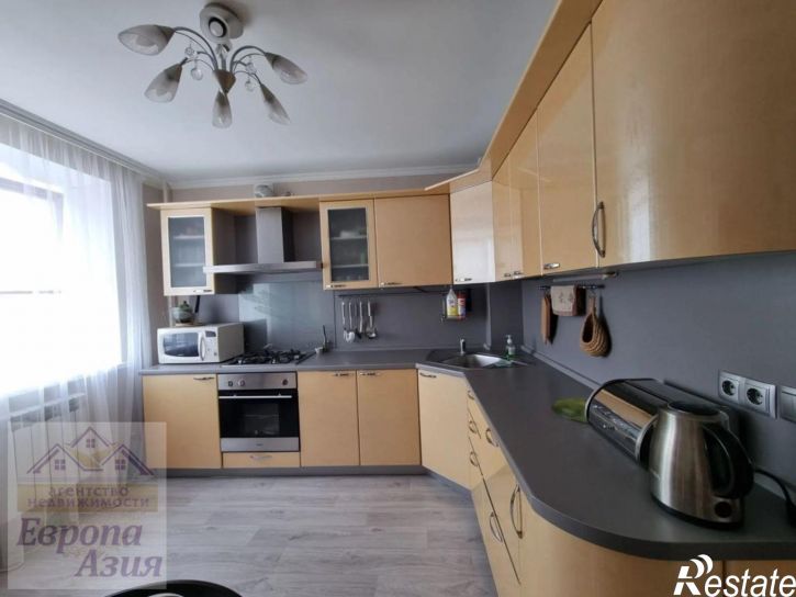 3-комн квартира Лесозащитная ул, 14