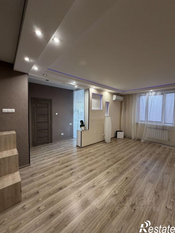 3-комн квартира ул Поляничко, 10,  д. 10