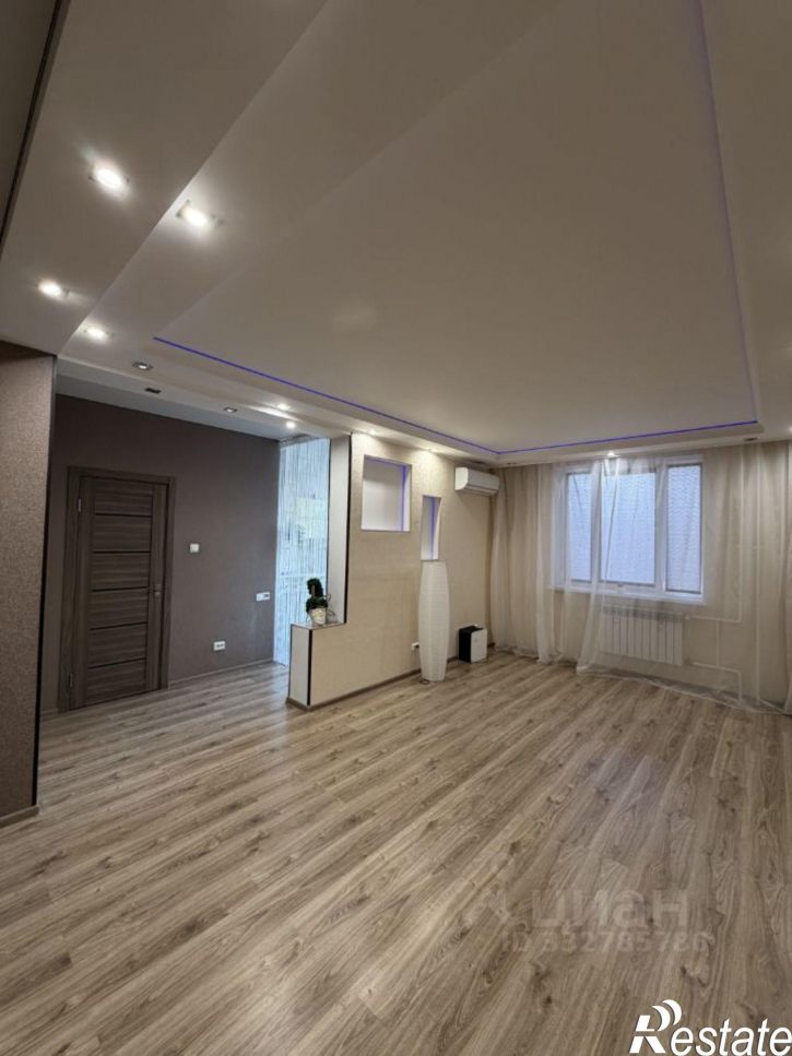 3-комн квартира ул Поляничко, 10,  д. 10