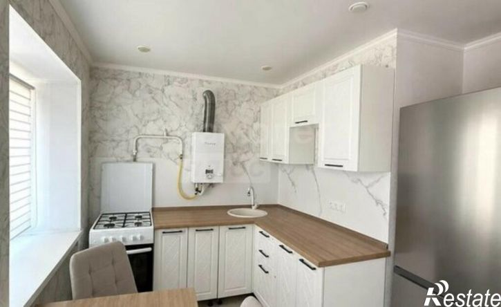 2-комн квартира пр-кт Победы, 18,  д. 18