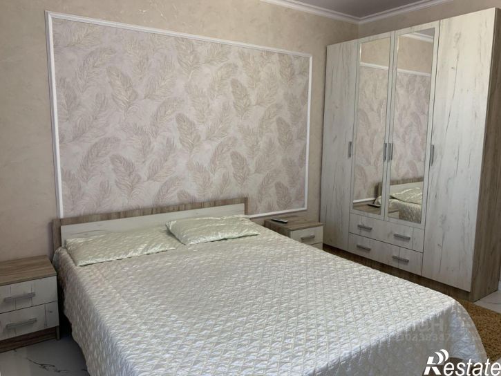 2-комн квартира ул Александрова, 1,  д. 1