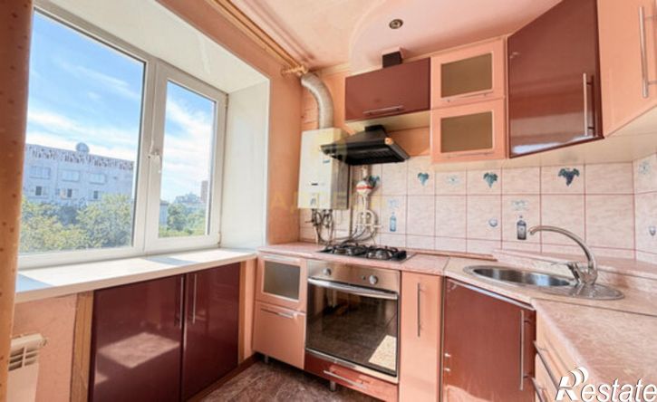 3-комн квартира ул Туркестанская, 8А,  д. 8А