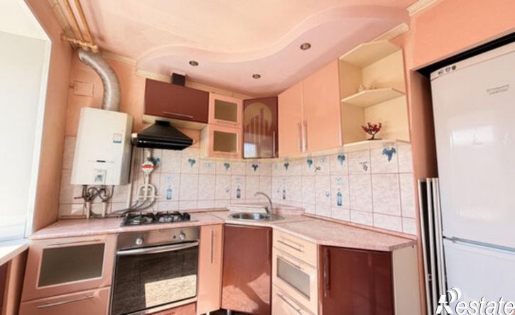 3-комн квартира ул Туркестанская, 8А,  д. 8А