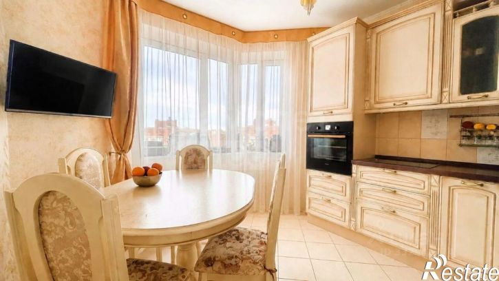 3-комн квартира ул Салмышская, 45,  д. 45