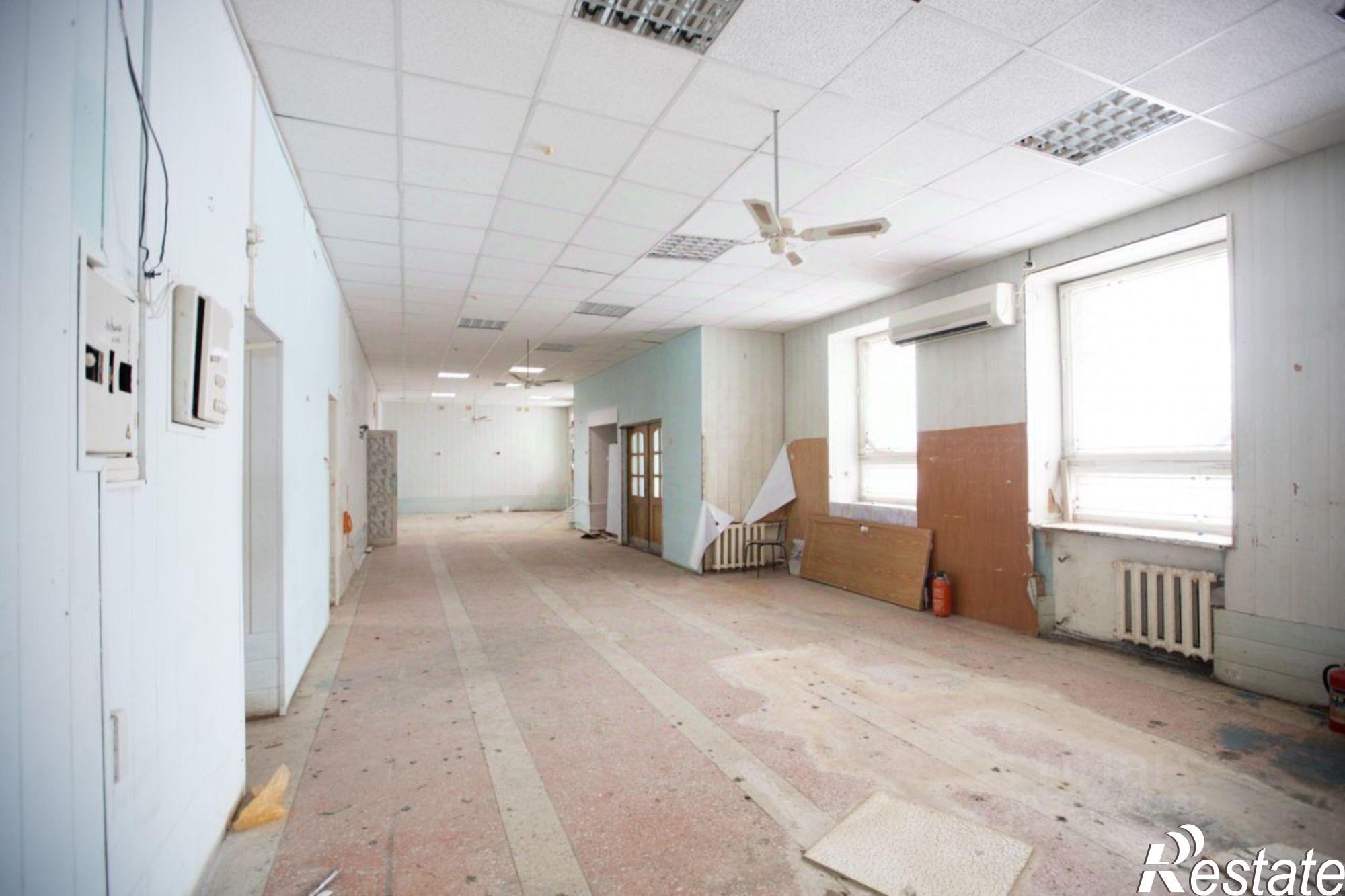 Купить торговое помещение за 10 910 000 рублей на пр-кт Победы, 144