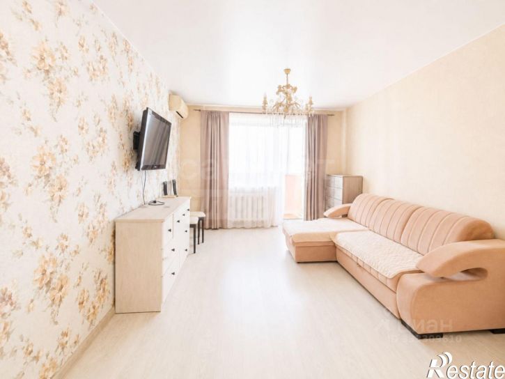 4-комн квартира мкр 70 лет ВЛКСМ, 28,  д. 28