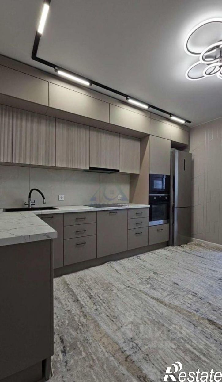 3-комн квартира пр-кт Победы, 151,  д. 151