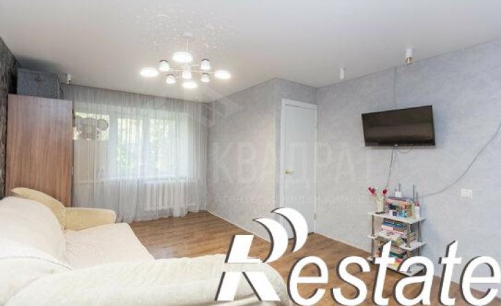 3-комн квартира Томилинская улица, 250,  д. 250