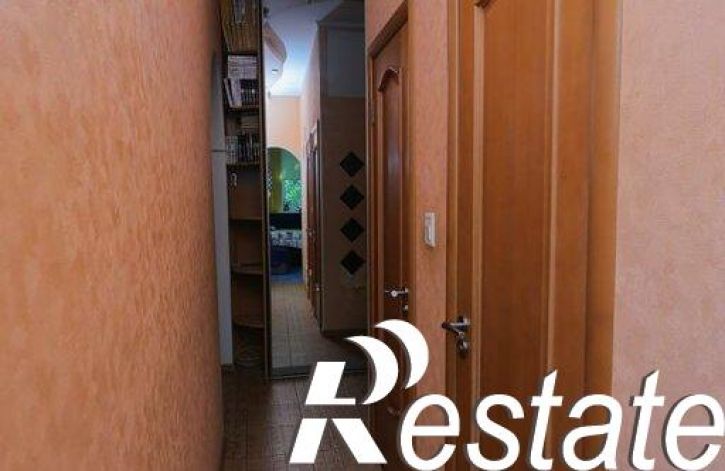 3-комн квартира улица Конституции СССР, 24/4,  д. 24/4