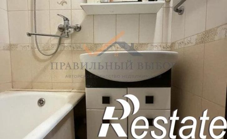 3-комн квартира Просторная улица, 8,  д. 8