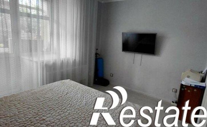 3-комн квартира улица 60 лет Октября, 1Б,  д. 1Б