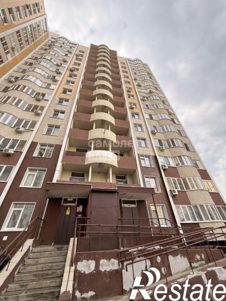 3-комн квартира улица Геннадия Донковцева, 5,  д. 5