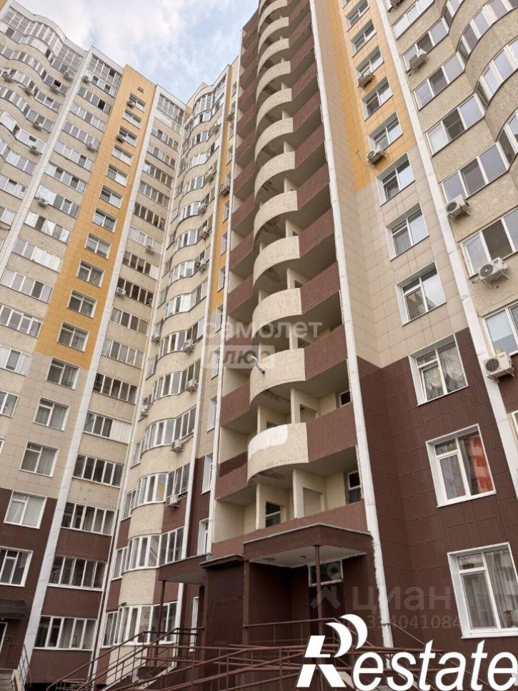 3-комн квартира улица Геннадия Донковцева, 5,  д. 5