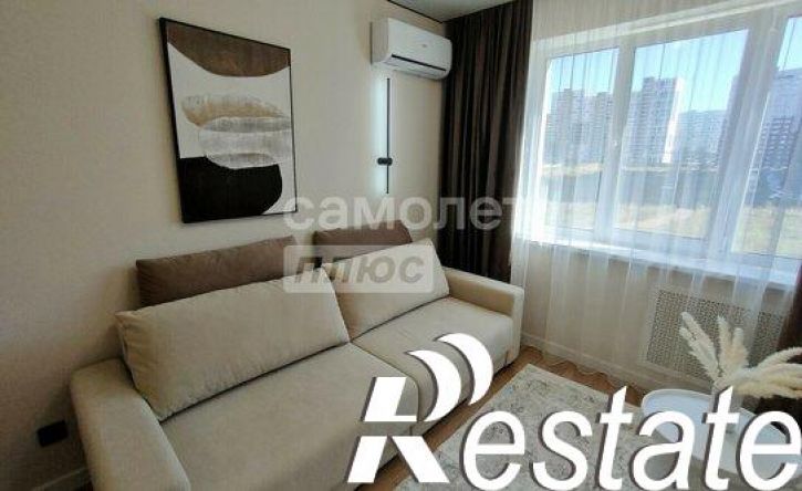 4-комн квартира улица Автомобилистов, 13,  д. 13