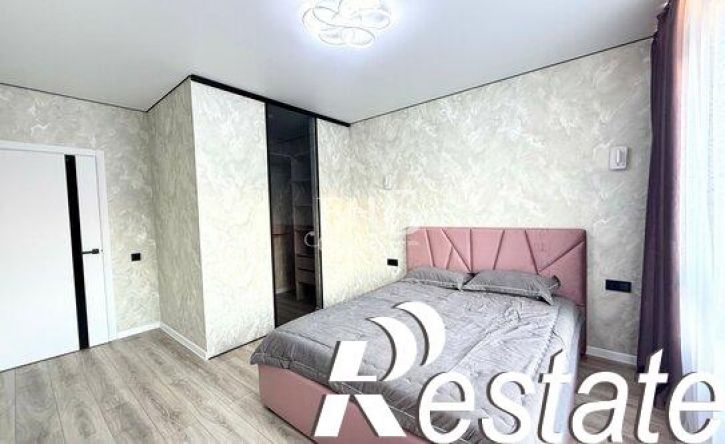 3-комн квартира улица Неплюева, 8,  д. 8