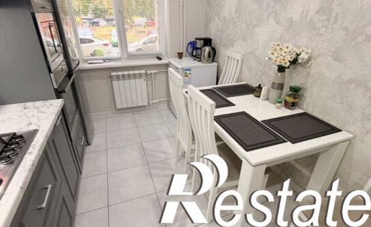 3-комн квартира Салмышская улица, 3,  д. 3