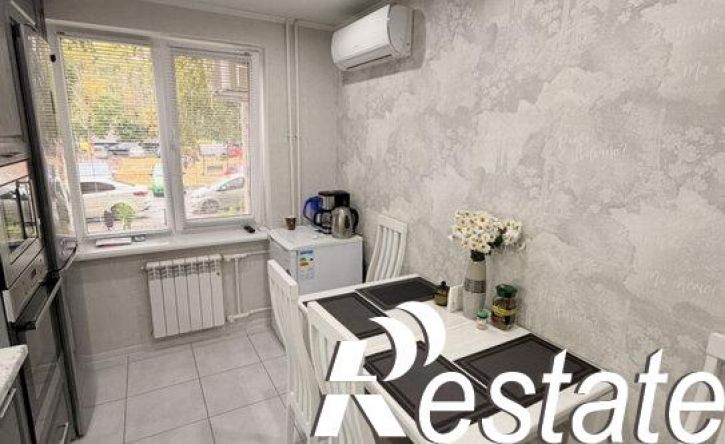 3-комн квартира Салмышская улица, 3,  д. 3