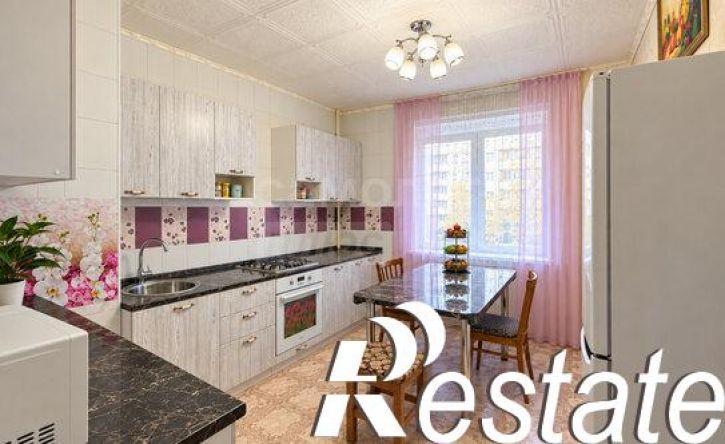 3-комн квартира Авиационная улица, 8,  д. 8